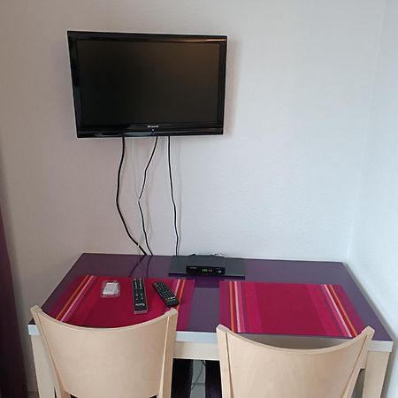 Studio Proche Gare Avec Parking Лурд Екстериор снимка